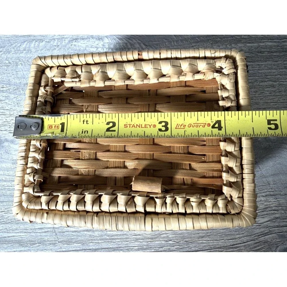 Small Vtg Hand Woven Bamboo Pandan Leaves Lidded Basket Bali Indonesian Trinkets